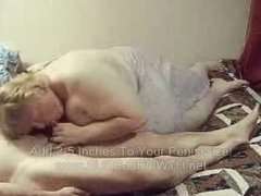 Fette Oma schluckt (10)